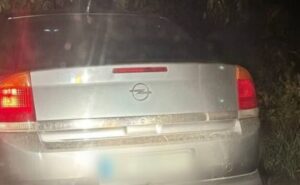 У Дніпрі під час комендантської години зупинили автомобіль, за кермом якого була 15-річна дівчина У Дніпрі під час комендантської години зупинили автомобіль, за кермом якого була 15-річна дівчина