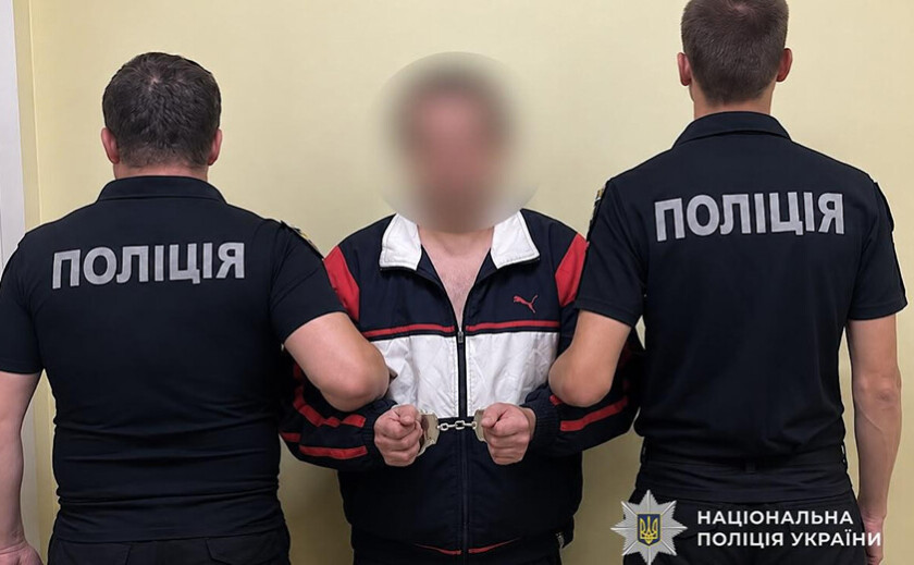 У Дніпрі чоловік обікрав магазин: йому повідомили про підозру