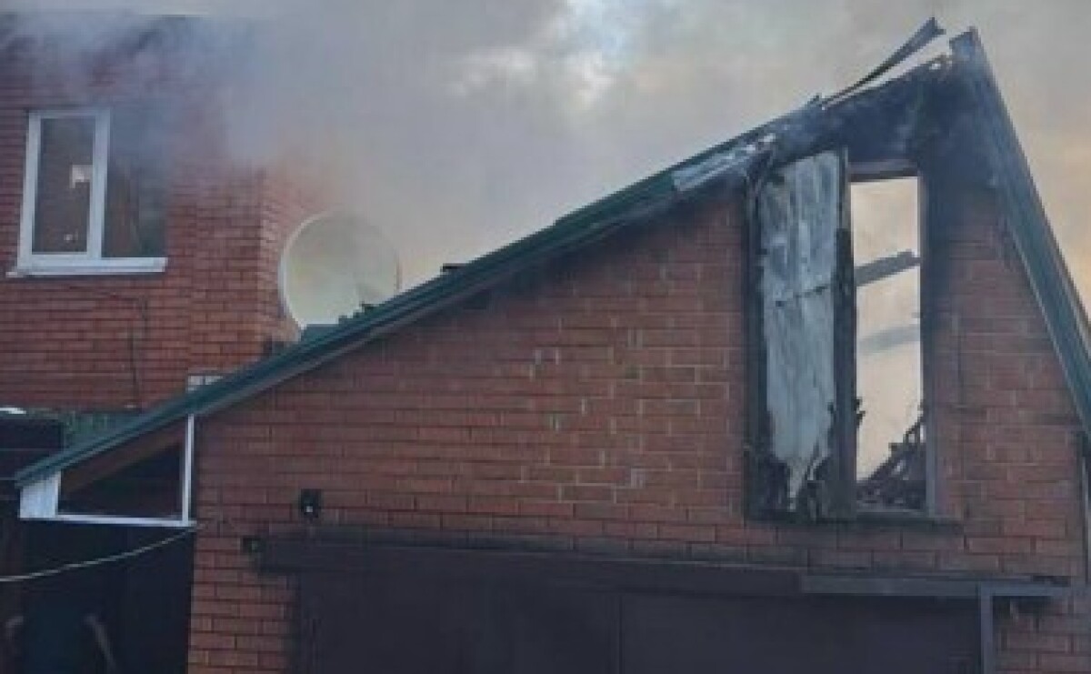 Ворожий удар по Дніпру 30 вересня: зайнявся приватний будинок Ворожий удар по Дніпру 30 вересня: зайнявся приватний будинок