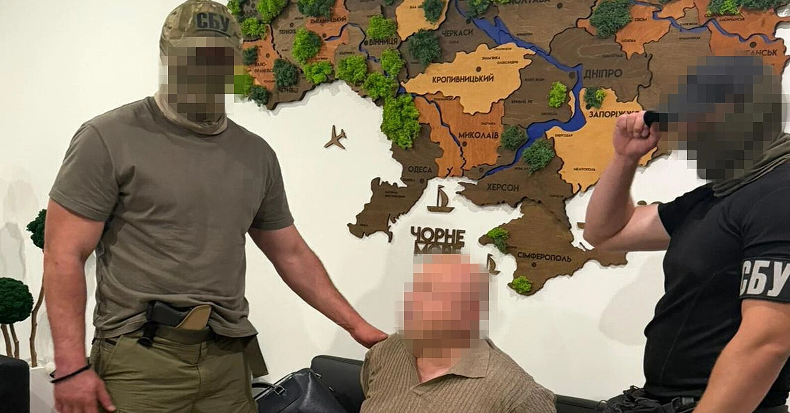 У Києві адвоката затримали за вимагання 5 млн доларів
