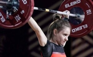 Криворізька важкоатлетка здобула три медалі чемпіонату України