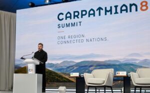 Україна отримала €3,3 млрд від ЄС на ракети й дрони та долучилася до «Карпатської вісімки» Україна отримала €3,3 млрд від ЄС на ракети й дрони та долучилася до «Карпатської вісімки»