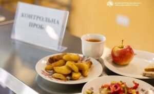 Як на Дніпропетровщині стежать за якістю шкільного харчування Як на Дніпропетровщині стежать за якістю шкільного харчування