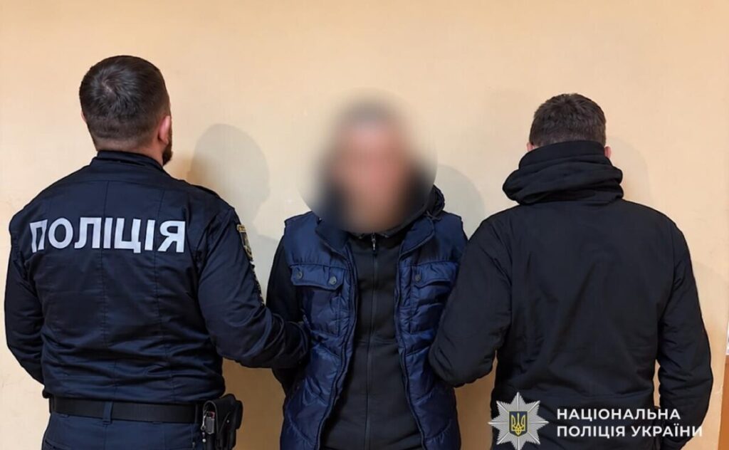 У Дніпрі затримали чоловіка, якого підозрюють у крадіжках із приватних будинків