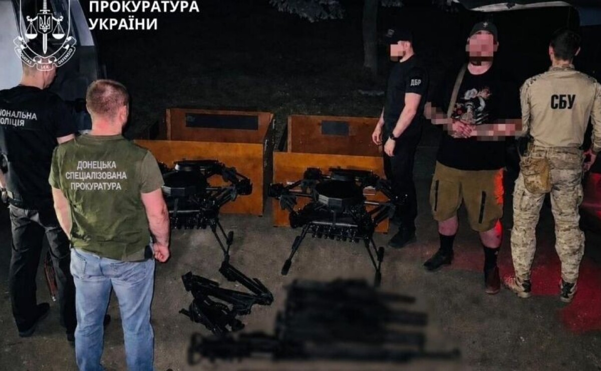На Донеччині військовослужбовця судитимуть за викрадення військового майна та збут зброї На Донеччині військовослужбовця судитимуть за викрадення військового майна та збут зброї