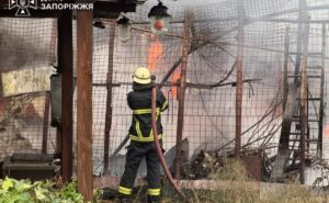 Запорізькі рятувальники ліквідували загоряння нежитлового приміщення Запорізькі рятувальники ліквідували загоряння нежитлового приміщення