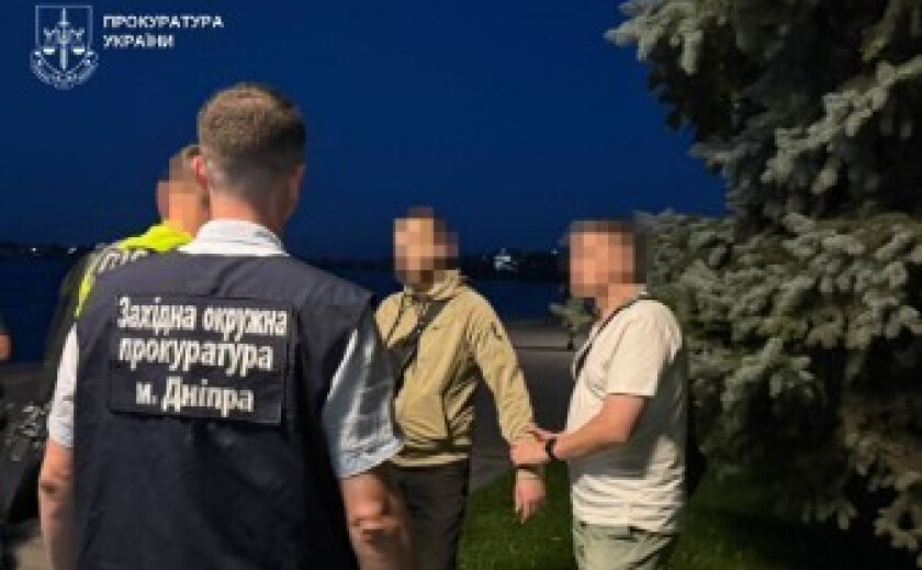 У Дніпрі затримали чоловіка, який за  тисяч обіцяв організувати втечу за кордон