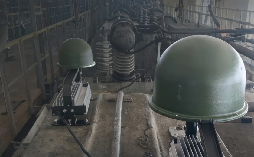 «Укрзалізниця» встановлює РЕБ для захисту потягів від російських дронів «Укрзалізниця» встановлює РЕБ для захисту потягів від російських дронів