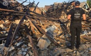 У Запоріжжі внаслідок нічної атаки загинули двоє людей, є поранені У Запоріжжі внаслідок нічної атаки загинули двоє людей, є поранені