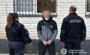 У Дніпрі затримали 31-річного чоловіка за пограбування магазину