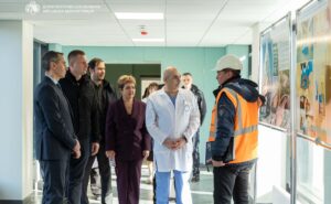 Огляд будівництв та відкриття центру реабілітації: на Дніпропетровщині – Міністр охорони здоров’я України Віктор Ляшко Огляд будівництв та відкриття центру реабілітації: на Дніпропетровщині – Міністр охорони здоров’я України Віктор Ляшко