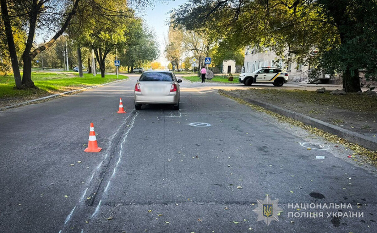 У Запоріжжі Chevrolet збив 8-річного хлопчика: поліція шукає свідків ДТП У Запоріжжі Chevrolet збив 8-річного хлопчика: поліція шукає свідків ДТП