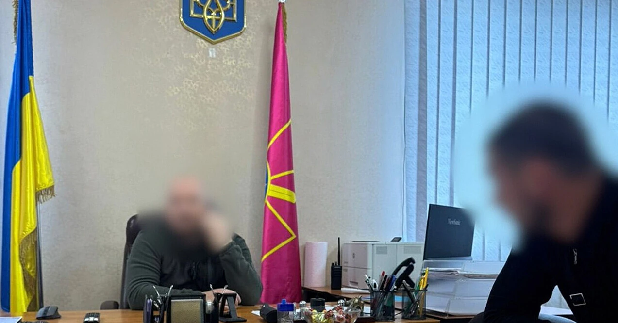 Сімох працівників ТЦК судитимуть за фіктивну мобілізацію сотень людей Сімох працівників ТЦК судитимуть за фіктивну мобілізацію сотень людей