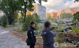 У Дніпрі чоловік викрав мопед із приватного подвір’я: його затримали