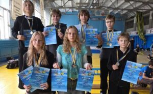 Юні плавці з Кривого Рогу здобули низку медалей на районному кубку