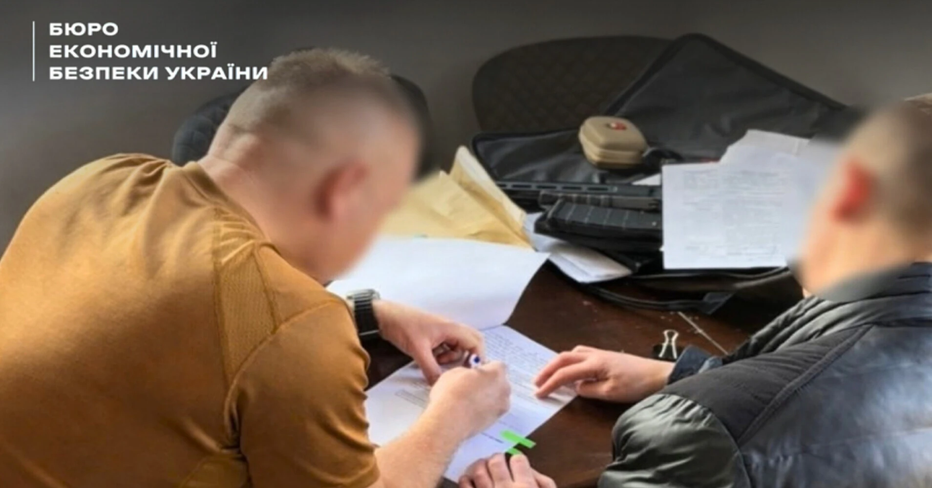 На Донбасі судитимуть вісім військових за фіктивні “бойові” на понад 9 млн грн На Донбасі судитимуть вісім військових за фіктивні “бойові” на понад 9 млн грн