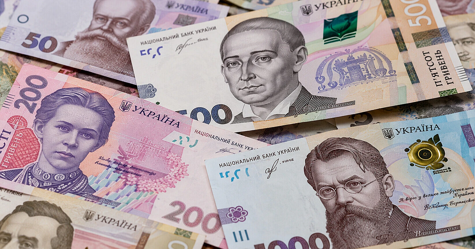 Порти та експорт тягнуть економіку України вниз: ЄБРР різко погіршив прогноз Порти та експорт тягнуть економіку України вниз: ЄБРР різко погіршив прогноз