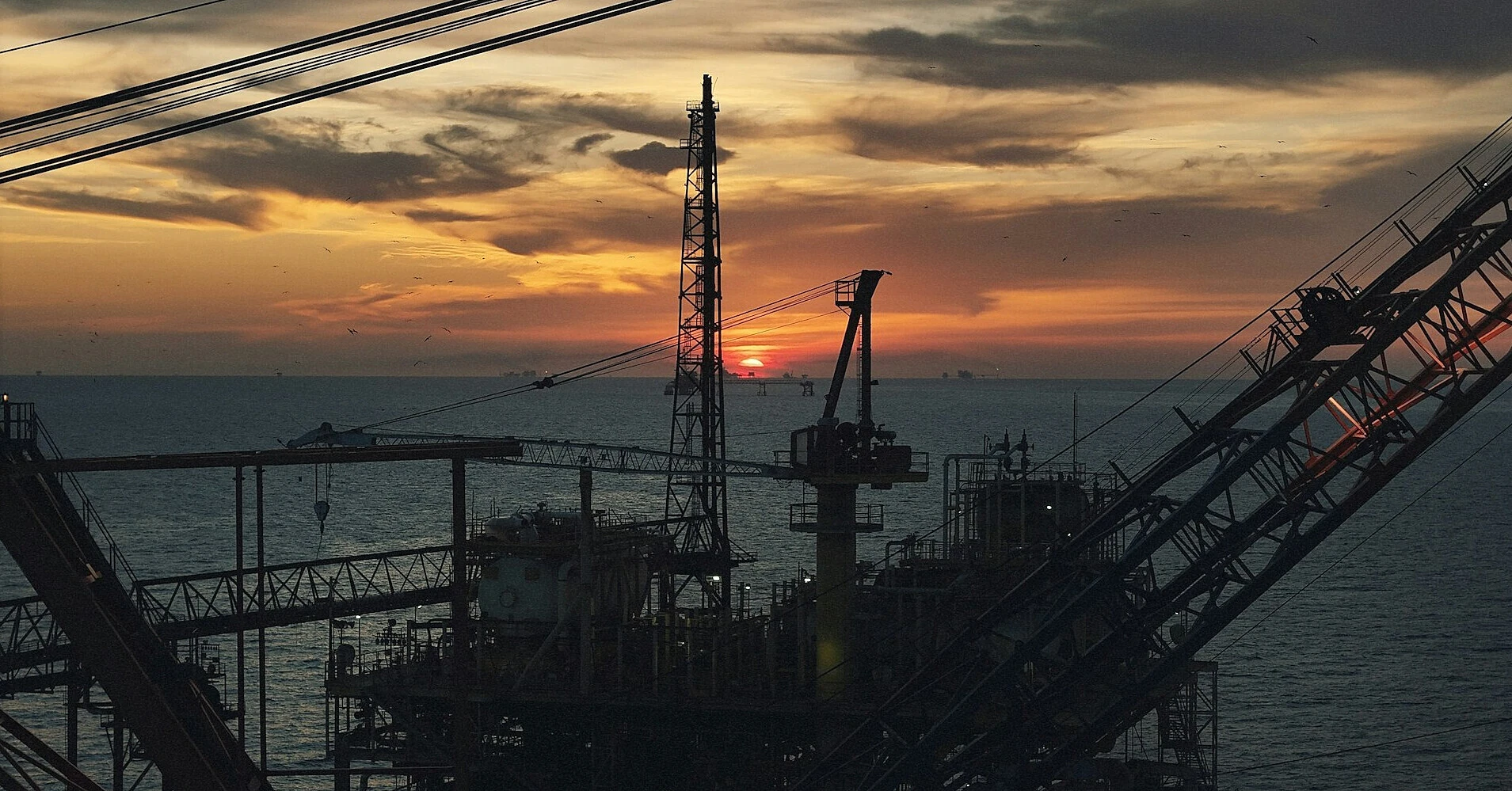 Нафта дорожчає третій тиждень поспіль через атаки на Саудівську Аравію