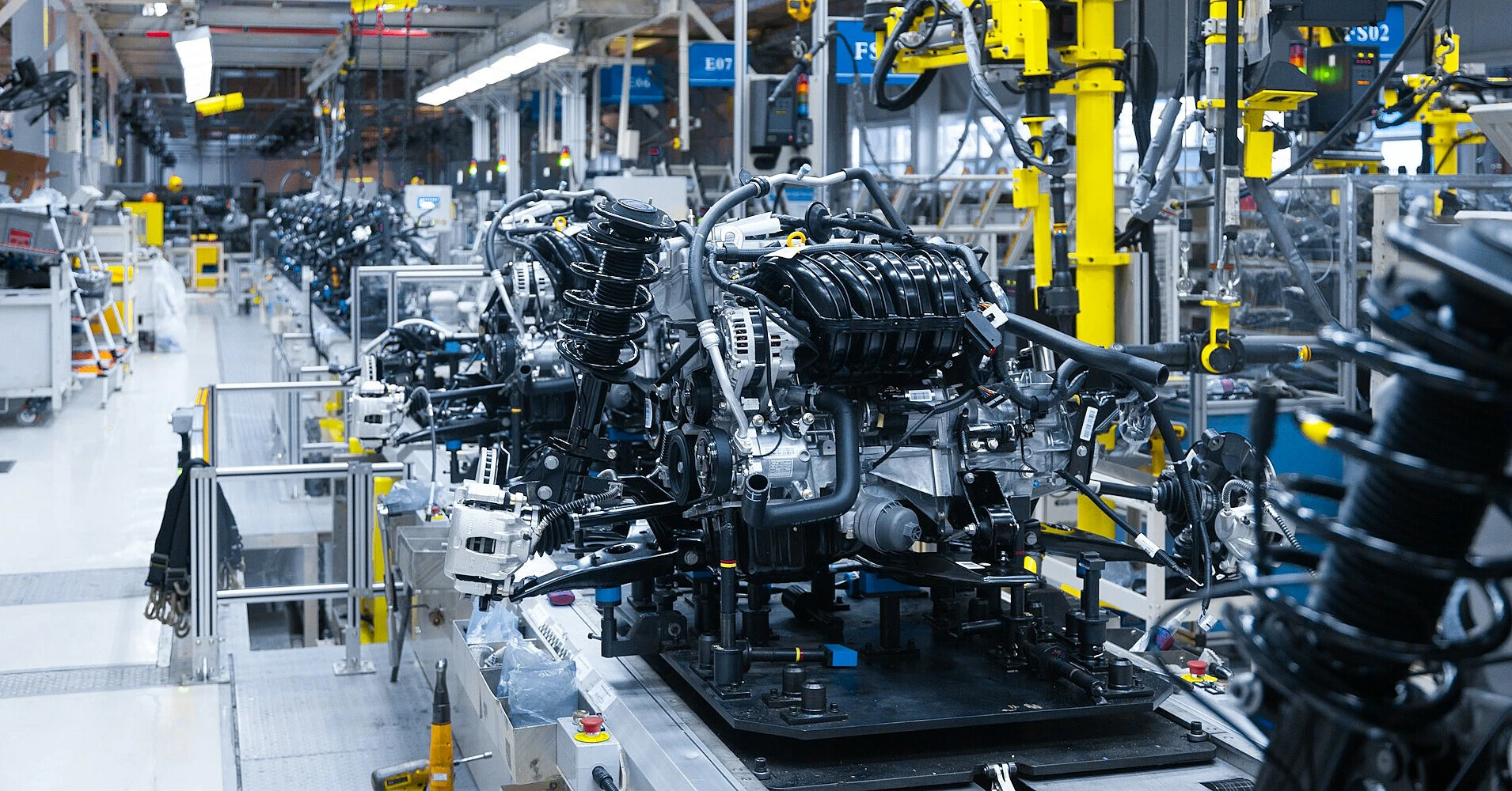 На Волині після ударів РФ зупинився завод автокомпонентів для BMW: що буде з тисячами працівників