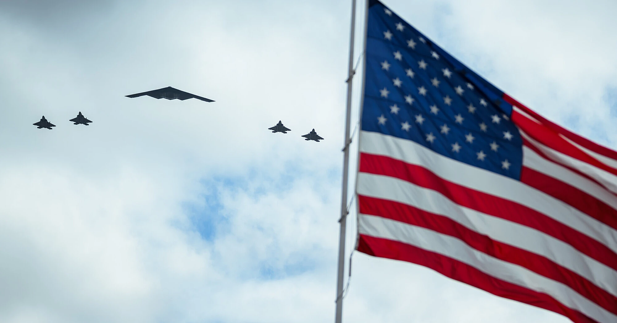 США офіційно попередили Україну про можливе припинення передачі розвідданих і постачання зброї – CNN