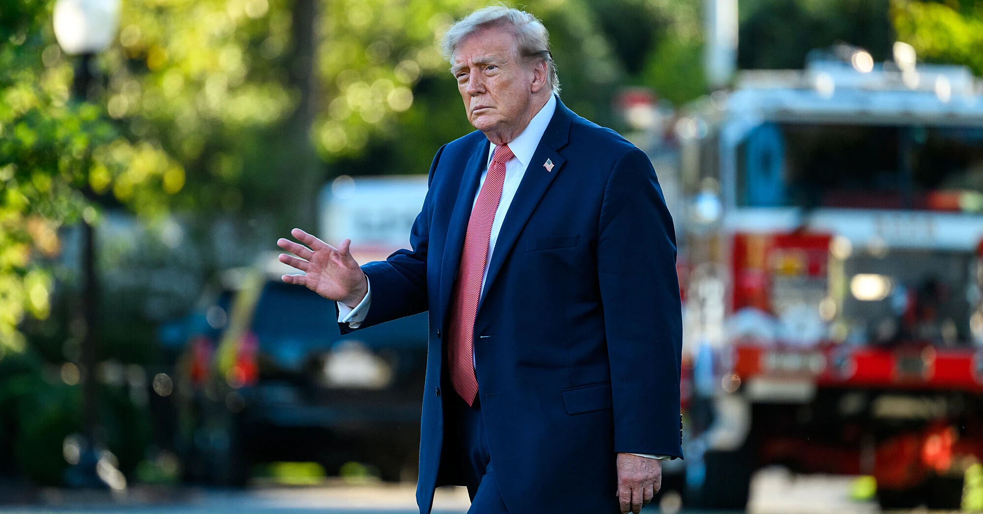 Трамп заявив, що Маск скасував обмеження на Starlink для України