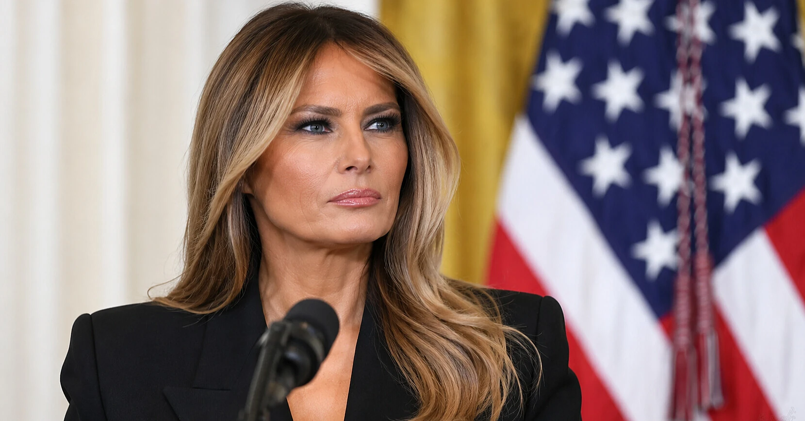 Режим тиші в Олешках розширили за межі міста – Меланія Трамп
