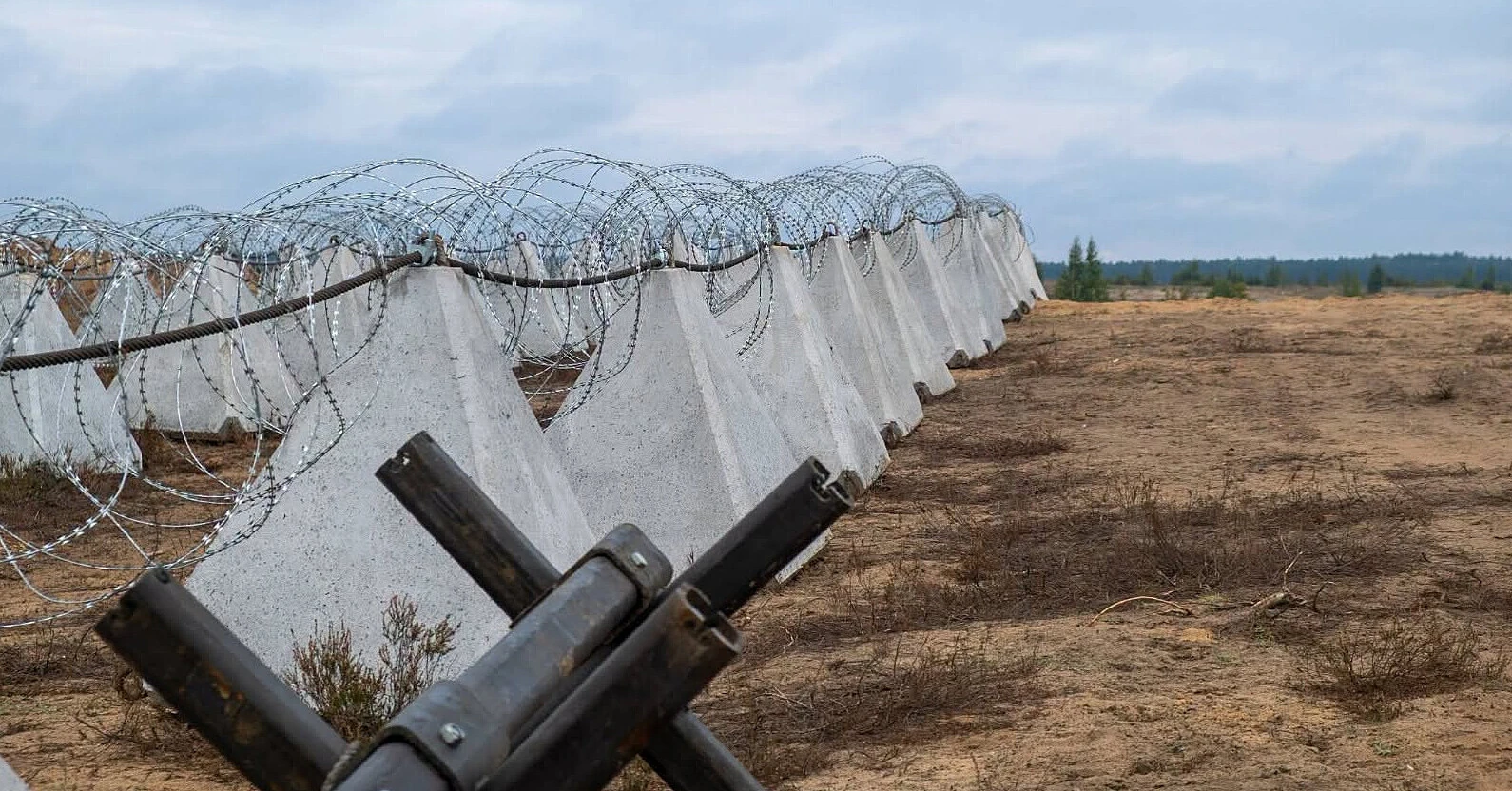 Українці назвали головну перешкоду для миру та оцінили поступки щодо Донбасу Українці назвали головну перешкоду для миру та оцінили поступки щодо Донбасу