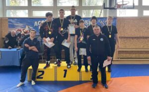 Борці з Кам’янського вибороли п’ять золотих медалей на чемпіонаті області Борці з Кам’янського вибороли п’ять золотих медалей на чемпіонаті області