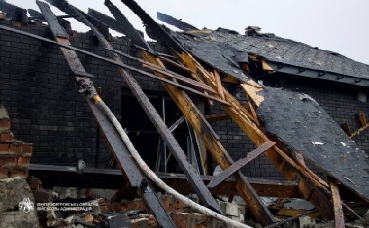 Росіяни вдарили по Дніпру: пошкоджено 11 осель Росіяни вдарили по Дніпру: пошкоджено 11 осель
