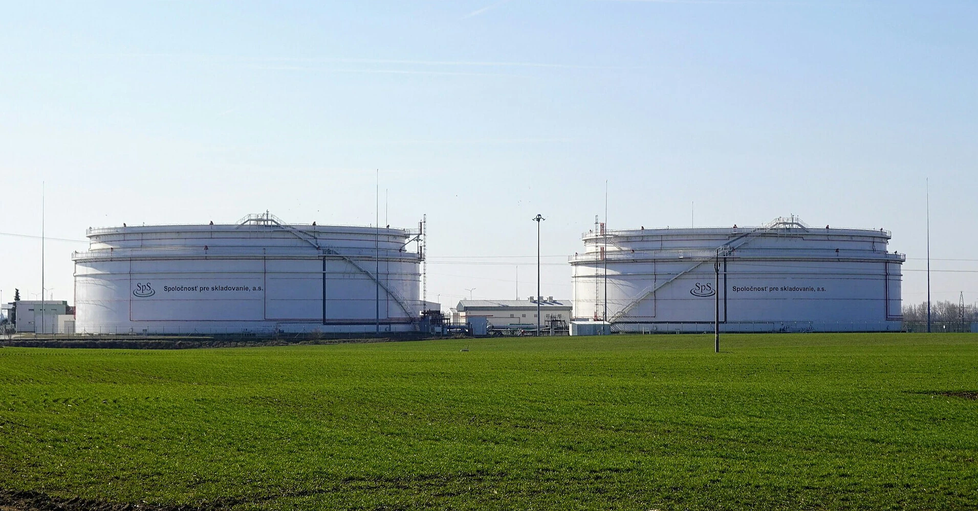 Saudi Aramco попередила про критично низькі світові запаси нафти Saudi Aramco попередила про критично низькі світові запаси нафти