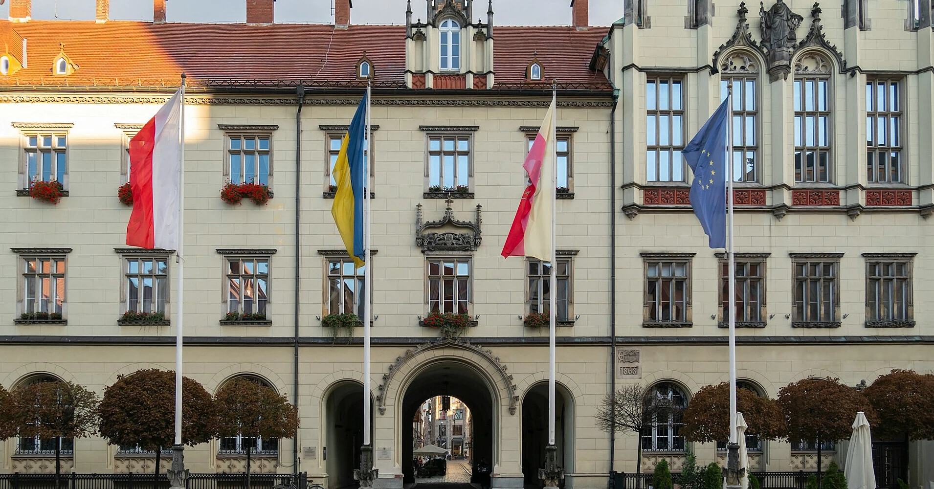 Між Україною та Польщею виникло нове загострення через УПА: Варшава готує обмеження для депутата