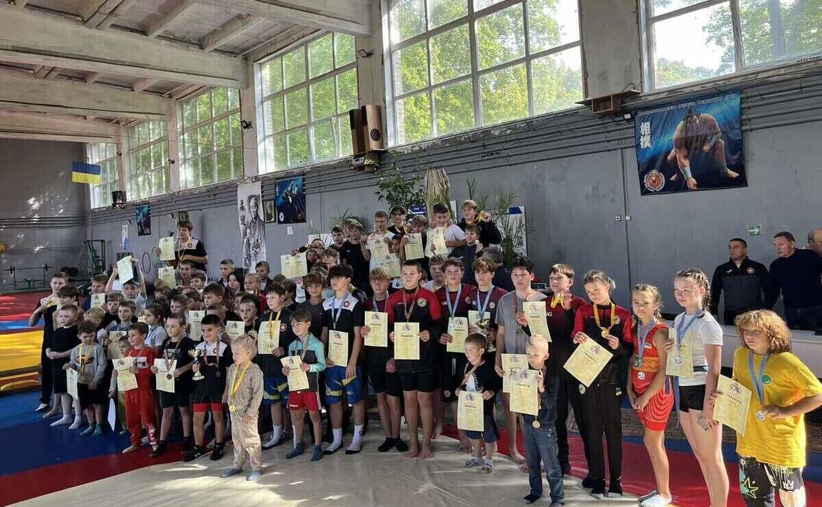 Криворізькі сумоїсти вибороли 26 медалей на чемпіонаті області Криворізькі сумоїсти вибороли 26 медалей на чемпіонаті області